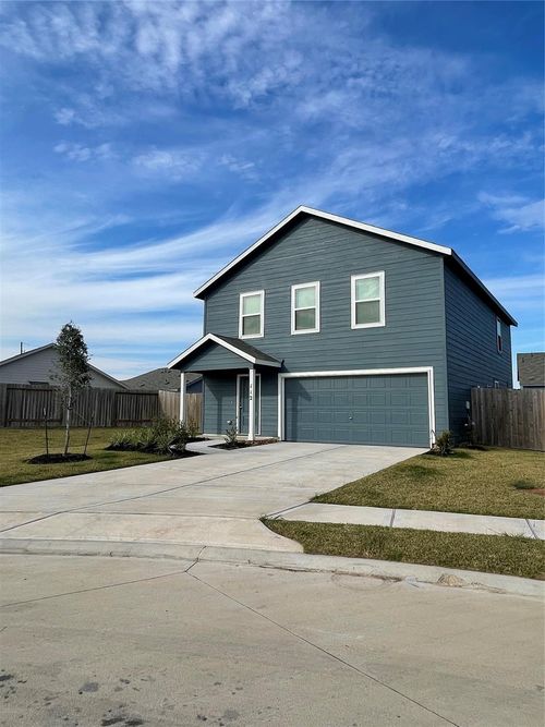112 Stran St, Wharton, TX, 77488-5238 | Card Image