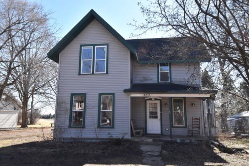 533 E Main St, Eagle, WI, 53119 | Card Image