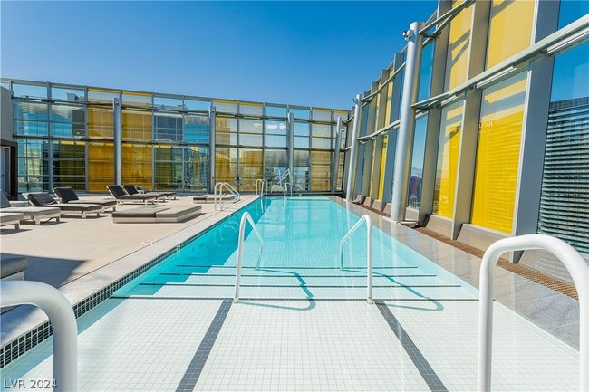 1401 - 3722 Las Vegas Blvd S, Condo with 1 bedrooms, 1 bathrooms and null parking in Las Vegas NV | Image 4