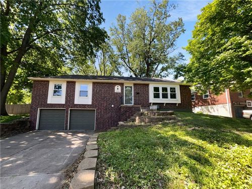 15405 E 40th St S, Independence, MO, 64055-4108 | Card Image