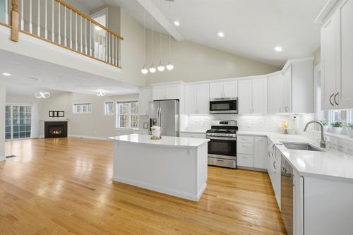 2-2 Turtle Ln, Sterling, MA, 01564-2379 | Card Image