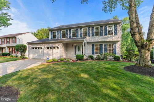 8314 Chestnut Farm Ln, Ellicott City, MD, 21043-3300 | Card Image