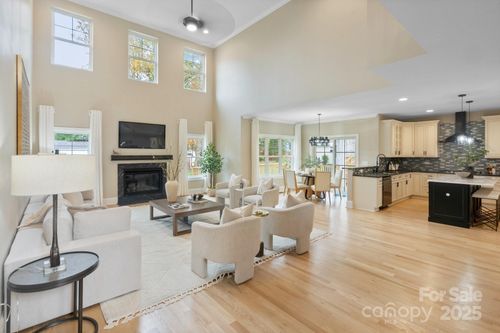 4023 Randolph Rd, Charlotte, NC, 28211-1840 | Card Image