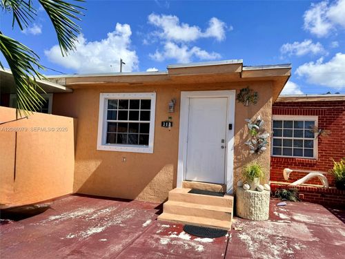 343 W 11th St, Hialeah, FL, 33010-3812 | Card Image