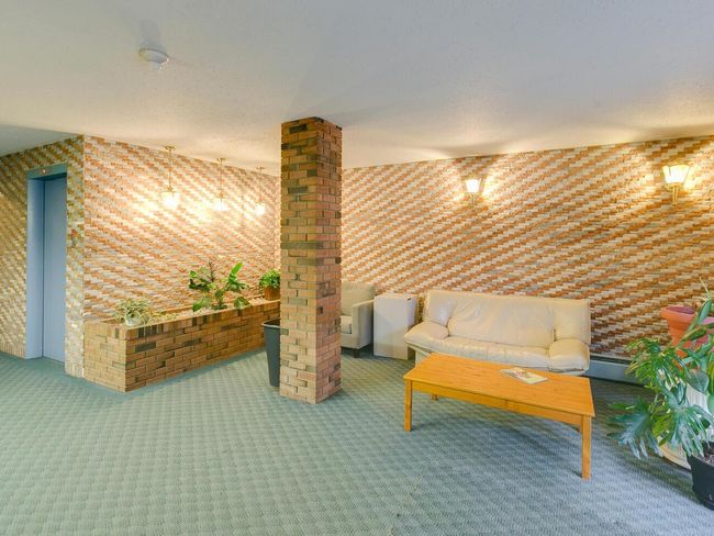 View of lobby | Image 4