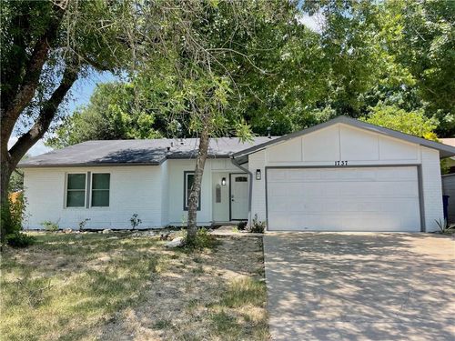 1737 Cricket Hollow Dr, Austin, TX, 78758-4254 | Card Image