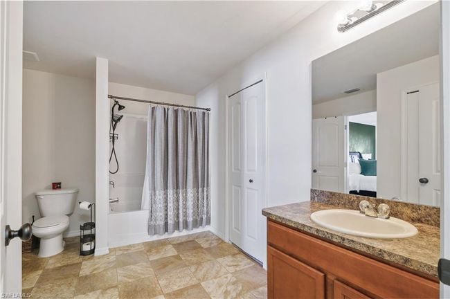 420 Se 13 Th Ct, House other with 4 bedrooms, 3 bathrooms and 2 parking in Cape Coral FL | Image 13