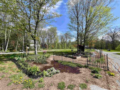 97 School St, Castleton, VT, 05735-4509 | Card Image