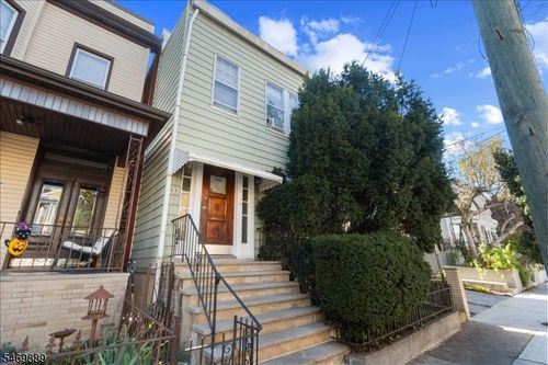 69 Reservoir Ave, Jersey City, NJ, 07307-2443 | Card Image