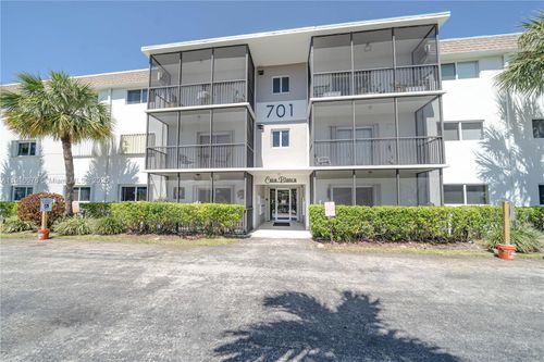 apt-303-701 Ne 1st Ct, Hallandale Beach, FL, 33009-4455 | Card Image