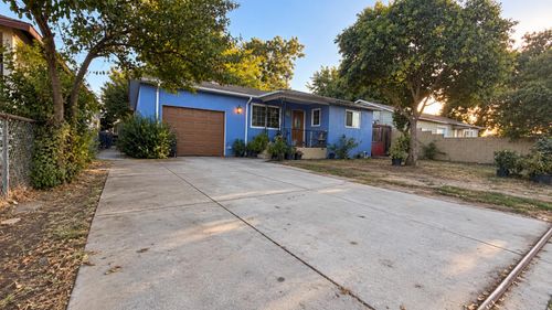 4208 Esmail Avenue, Keyes, CA, 95328 | Card Image
