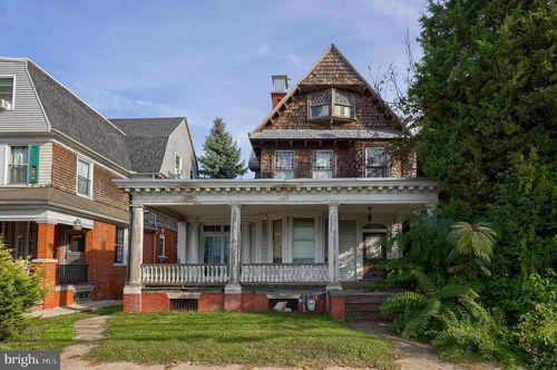 909 E King St, LANCASTER, PA, 17602-3223 | Card Image