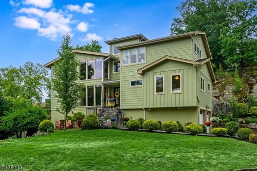 17 Cedar Falls Ter, Sparta, NJ, 07871-1356 | Card Image
