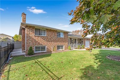 337 Mcneilly Rd, House other with 3 bedrooms, 2 bathrooms and 2 parking in Stoney Creek ON | Image 3