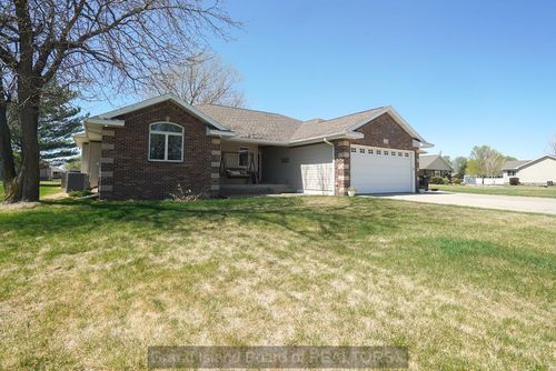 814 Lincoln Avenue, Shelton, NE, 68876 | Card Image