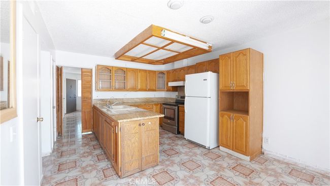 1723 Appleton Way, Condo with 2 bedrooms, 2 bathrooms and 2 parking in Pomona CA | Image 8