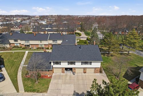 42649 Jeanette Cir, Clinton Twp, MI, 48038-1723 | Card Image