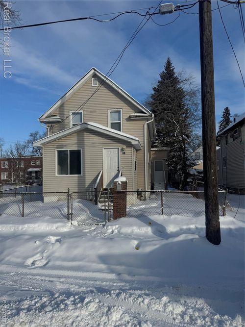 86 Hamilton Street, Pontiac, MI, 48342 | Card Image