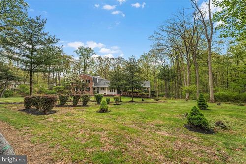 1674 High Point Ln, PHOENIXVILLE, PA, 19460-4652 | Card Image