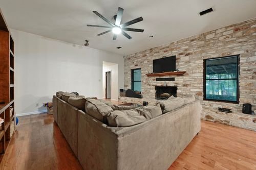 12902 Ben Milam Dr, Manchaca, TX, 78652-6844 | Card Image