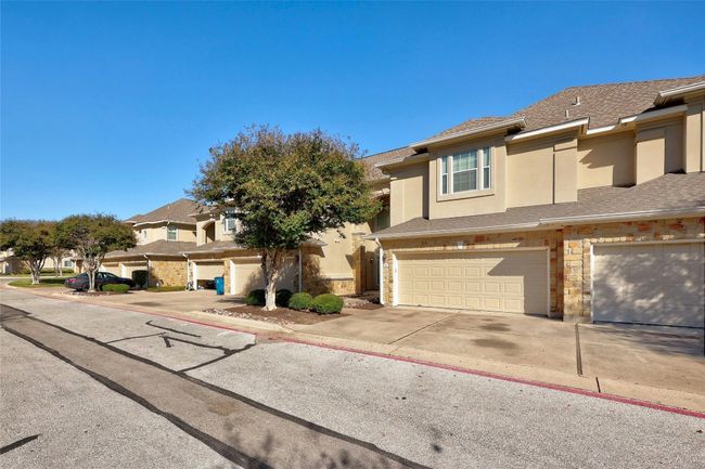 APT-305 - 1101 E Parmer Ln, Condo with 3 bedrooms, 3 bathrooms and 2 parking in Austin TX | Image 4