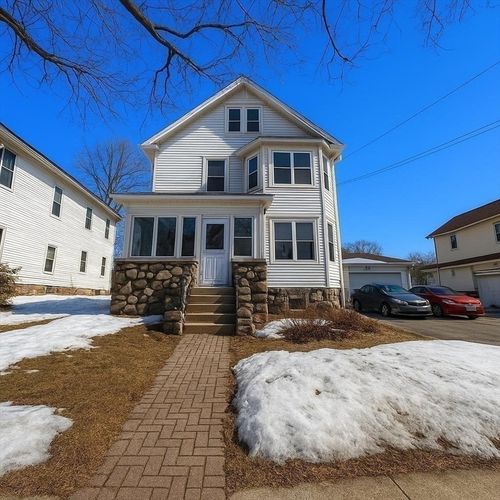 1-6 Lexington St, Newton, MA, 02465-1030 | Card Image