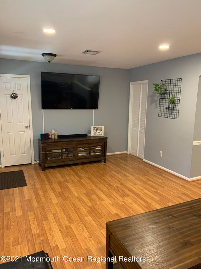 14 Townsend Drive, Sold in Matawan Zoocasa