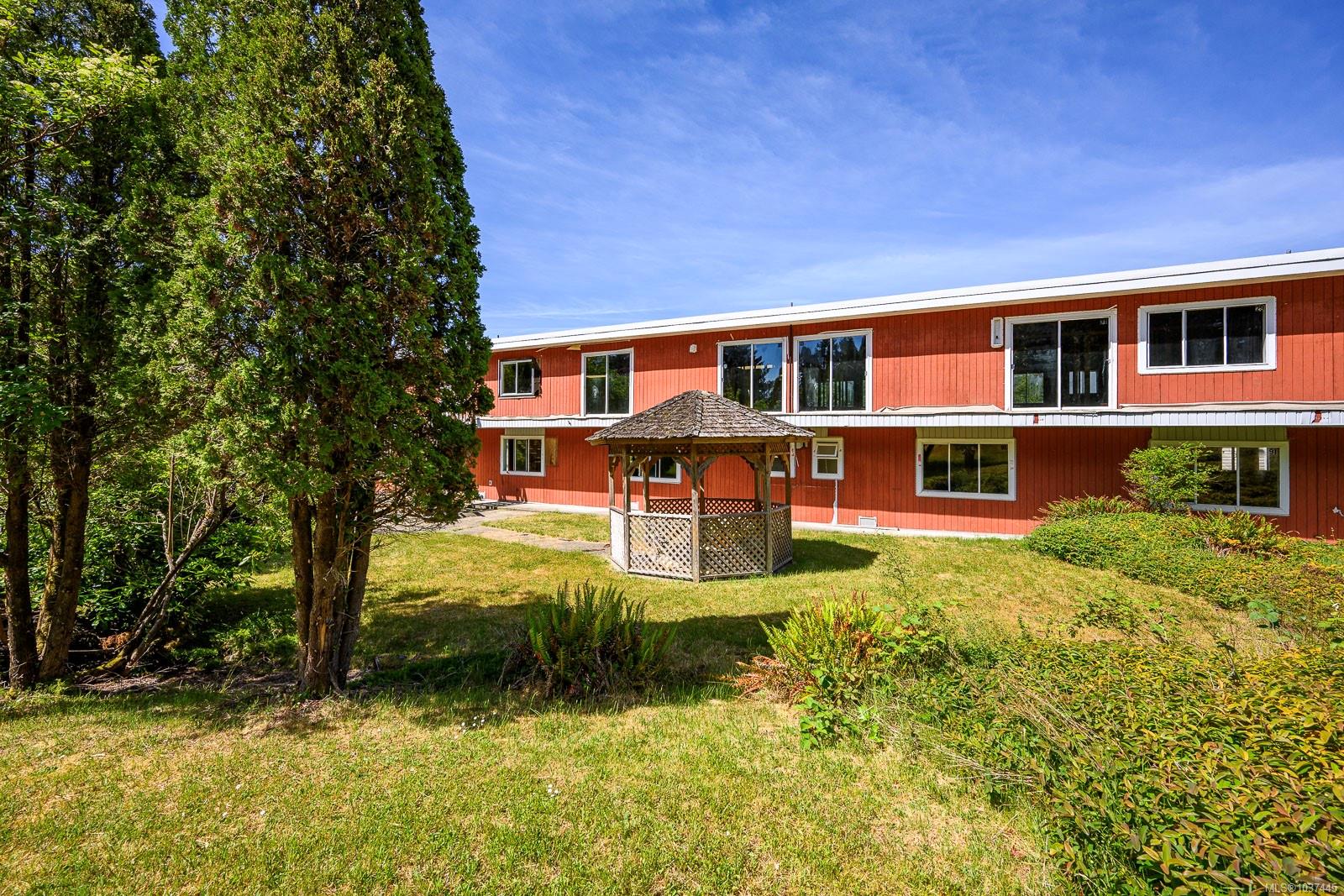 Commercial Sale in Qualicum Beach 3