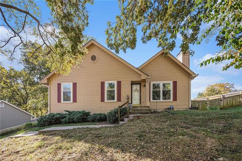 3542 Ne Rock Creek Dr, Kansas City, MO, 64116-2875 | Card Image