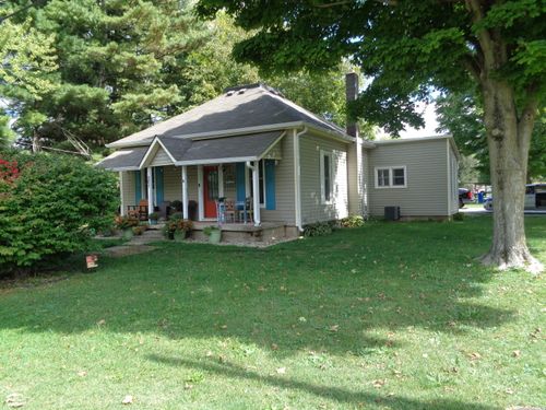 207 S Vernon St, Waynetown, IN, 47990-8042 | Card Image