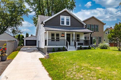 25621 S Wind Lake Rd, Waterford, WI, 53185-2237 | Card Image