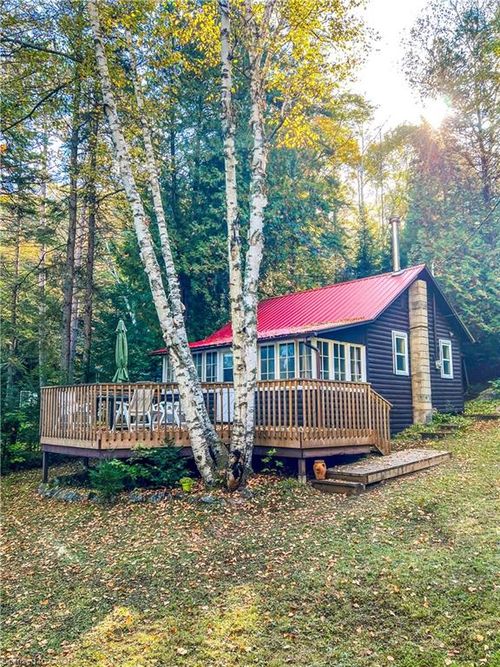 1257 Paint Lake Rd, Dorset, ON, P0A1E0 | Card Image