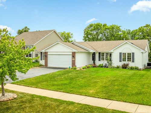 8460 Crooked Bend Rd, Machesney Park, IL, 61115-7669 | Card Image