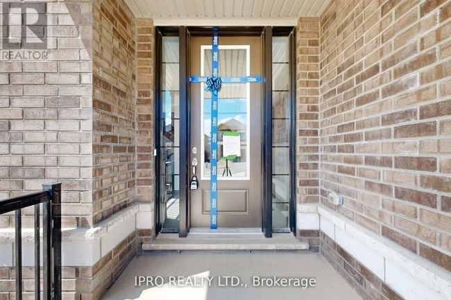 51 Sparrow Way, House other with 4 bedrooms, 4 bathrooms and 4 parking in Adjala-Tosorontio (Colgan) ON | Image 5