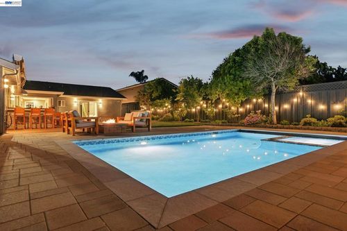 7799 Hermitage Ave, Newark, CA, 94560-1537 | Card Image