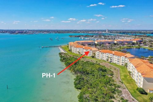 ph01-29 Harbour Isle Dr W, Hutchinson Island, FL, 34949-2781 | Card Image