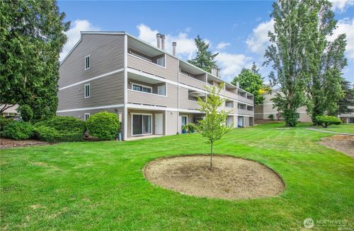 e-306-12423 Ne 131st Court, Kirkland, WA, 98034 | Card Image