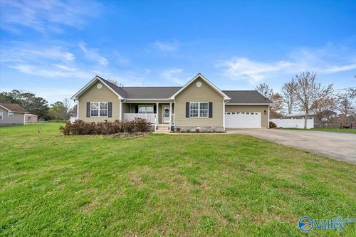 52 Hall Ln, Rainsville, AL, 35986-7400 | Card Image