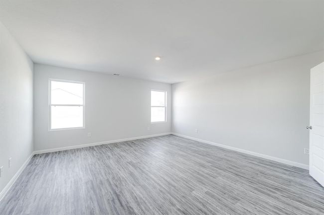 1040 Greenspointe Ave, House other with 6 bedrooms, 4 bathrooms and 2 parking in La Grange TX | Image 12