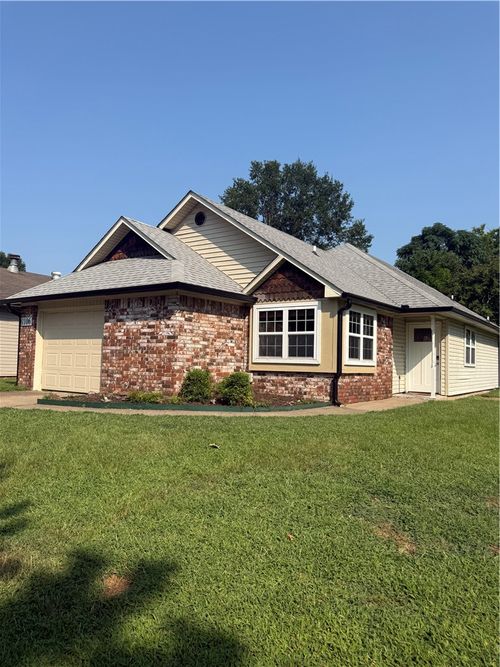 1106 Louisville Ave, Russellville, AR, 72801-4332 | Card Image