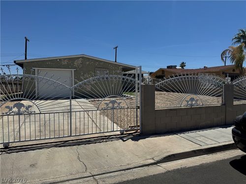 4778 Beadle St, Las Vegas, NV, 89122-6102 | Card Image