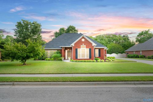 3104 Pendelton Ct Se, Owens Cross Roads, AL, 35763-8424 | Card Image