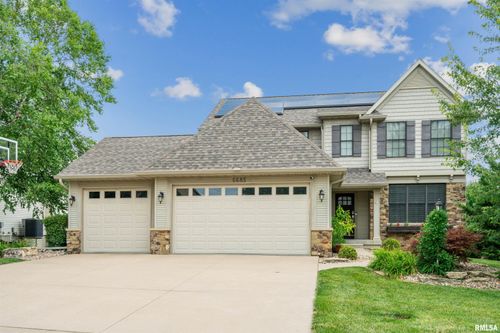 6685 Summerfield Dr, Bettendorf, IA, 52722-6415 | Card Image