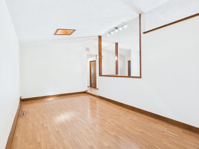 Living Room | Image 16