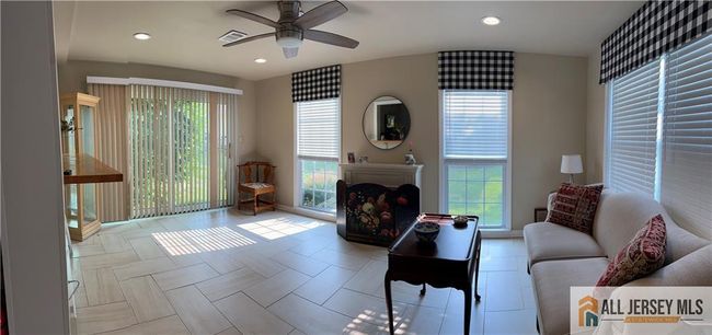 142B - 142 Possum Plz, Townhouse with 3 bedrooms, 2 bathrooms and null parking in Monroe NJ | Image 6