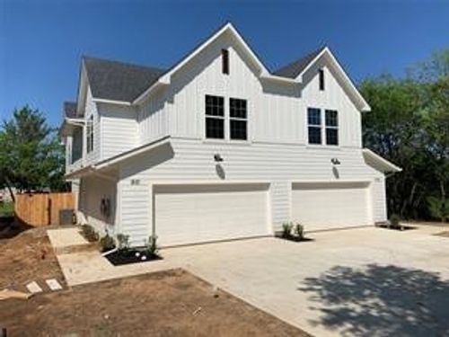 810 Dover St, Pilot Point, TX, 76258-2655 | Card Image