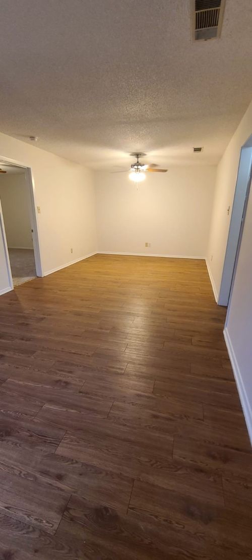 325 Casie Ct, Denton, TX, 76207-7613 | Card Image