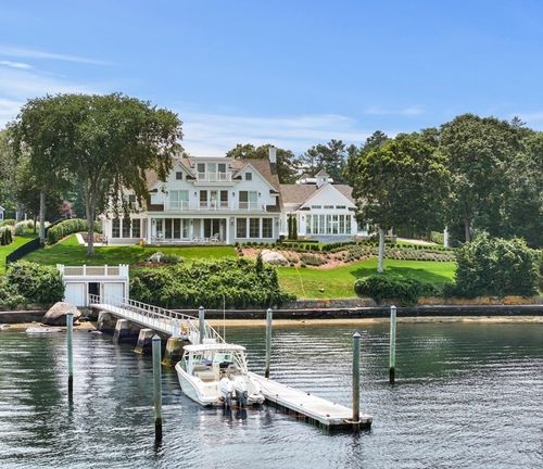 46 Winship Ave, Wareham, MA, 02571-2423 | Card Image