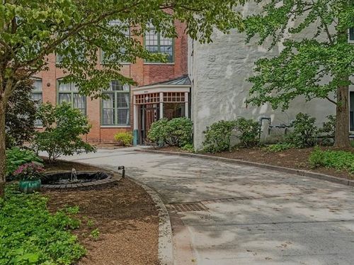 apt-221-15 Higgins St, Smithfield, RI, 02917-4034 | Card Image