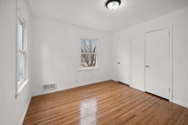 1119 6 Th St E, House other with 5 bedrooms, 2 bathrooms and null parking in Saint Paul MN | Image 10